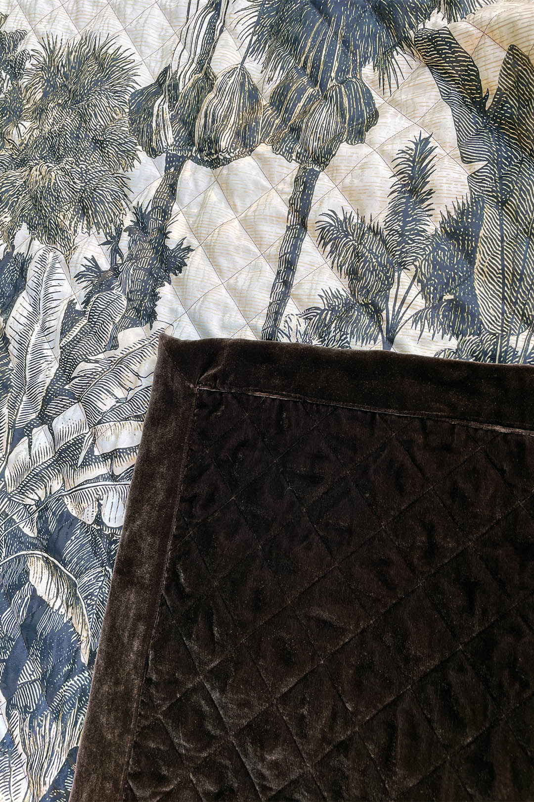 QUILT 180x180 – F.R.S For Restless Sleepers QUILT 180x180 – F.R.S For Restless Sleepers